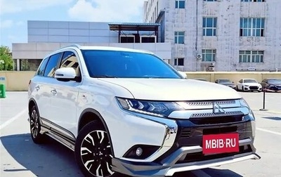 Mitsubishi Outlander III рестайлинг 3, 2021 год, 2 590 000 рублей, 1 фотография