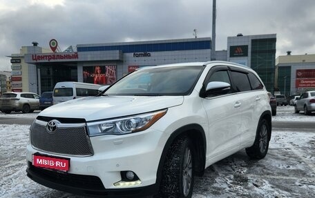 Toyota Highlander III, 2014 год, 3 290 000 рублей, 1 фотография