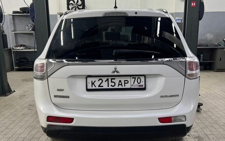 Mitsubishi Outlander III рестайлинг 3, 2012 год, 1 599 000 рублей, 3 фотография