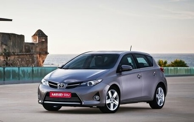 Toyota Auris II, 2013 год, 1 300 000 рублей, 1 фотография