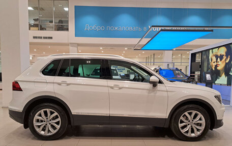 Volkswagen Tiguan II, 2017 год, 2 897 000 рублей, 8 фотография