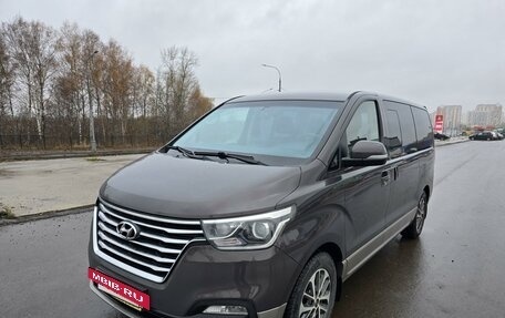 Hyundai Grand Starex Grand Starex I рестайлинг 2, 2020 год, 4 530 000 рублей, 2 фотография