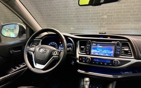 Toyota Highlander III, 2014 год, 2 960 000 рублей, 11 фотография