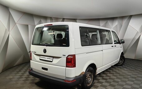 Volkswagen Caravelle T6 рестайлинг, 2017 год, 2 049 700 рублей, 2 фотография