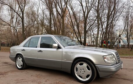 Mercedes-Benz E-Класс, 1995 год, 3 200 000 рублей, 9 фотография