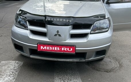 Mitsubishi Outlander III рестайлинг 3, 2003 год, 680 000 рублей, 1 фотография