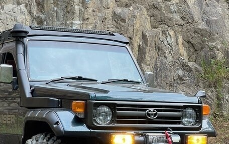 Toyota Land Cruiser 70, 1995 год, 3 200 000 рублей, 11 фотография