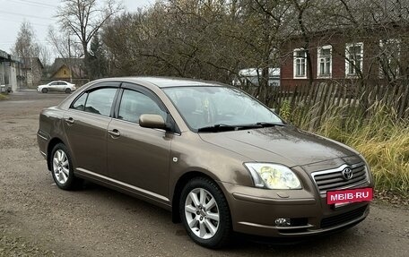 Toyota Avensis III рестайлинг, 2005 год, 1 050 000 рублей, 6 фотография