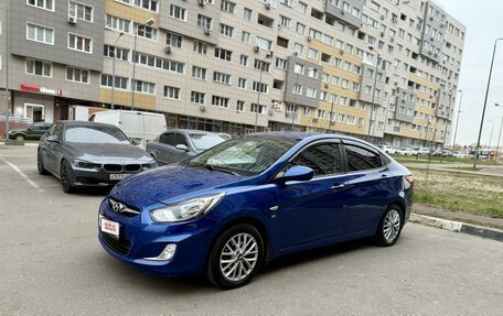 Hyundai Solaris II рестайлинг, 2011 год, 820 000 рублей, 3 фотография