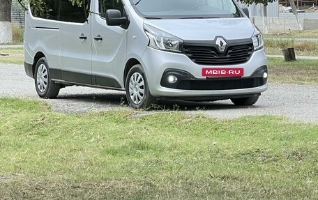 Renault Trafic, 2019 год, 2 400 000 рублей, 9 фотография