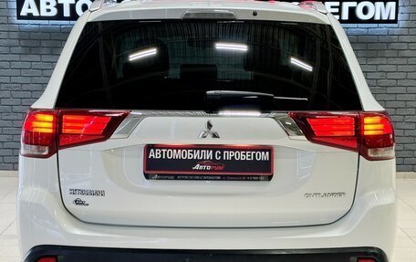 Mitsubishi Outlander III рестайлинг 3, 2015 год, 2 147 000 рублей, 6 фотография