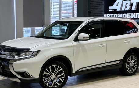 Mitsubishi Outlander III рестайлинг 3, 2015 год, 2 147 000 рублей, 4 фотография