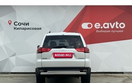 Mitsubishi Pajero IV, 2014 год, 2 700 000 рублей, 4 фотография