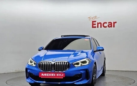 BMW 1 серия, 2020 год, 2 250 000 рублей, 3 фотография