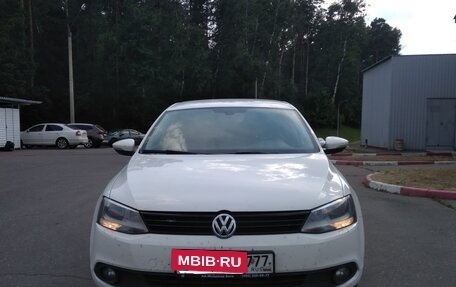 Volkswagen Jetta VI, 2012 год, 1 030 000 рублей, 2 фотография