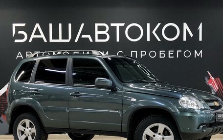 Chevrolet Niva I рестайлинг, 2016 год, 790 000 рублей, 3 фотография