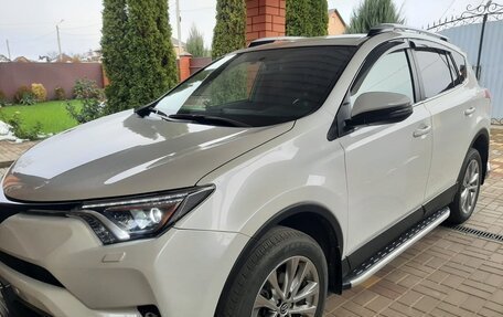 Toyota RAV4, 2017 год, 3 300 000 рублей, 3 фотография