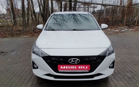 Hyundai Solaris II рестайлинг, 2021 год, 1 750 000 рублей, 17 фотография