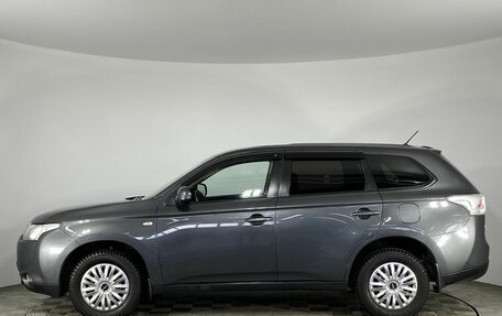 Mitsubishi Outlander III рестайлинг 3, 2014 год, 1 570 000 рублей, 10 фотография