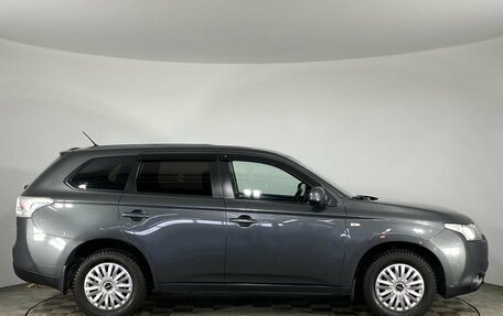 Mitsubishi Outlander III рестайлинг 3, 2014 год, 1 570 000 рублей, 11 фотография