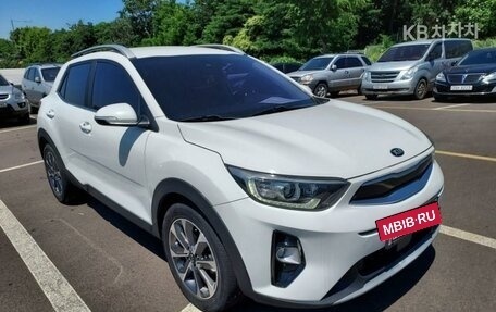 KIA Stonic, 2020 год, 1 345 665 рублей, 2 фотография