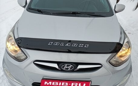 Hyundai Solaris II рестайлинг, 2011 год, 960 000 рублей, 1 фотография