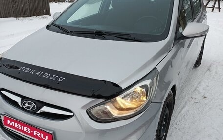 Hyundai Solaris II рестайлинг, 2011 год, 960 000 рублей, 18 фотография