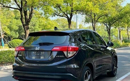 Honda Vezel, 2021 год, 1 400 000 рублей, 4 фотография