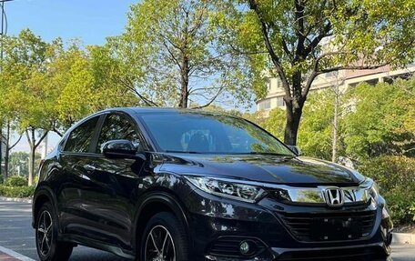 Honda Vezel, 2021 год, 1 400 000 рублей, 2 фотография