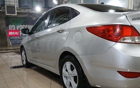 Hyundai Solaris II рестайлинг, 2012 год, 660 000 рублей, 9 фотография