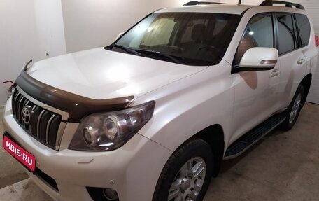 Toyota Land Cruiser Prado 150 рестайлинг 2, 2011 год, 2 600 000 рублей, 1 фотография