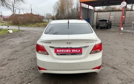 Hyundai Solaris II рестайлинг, 2015 год, 900 000 рублей, 18 фотография