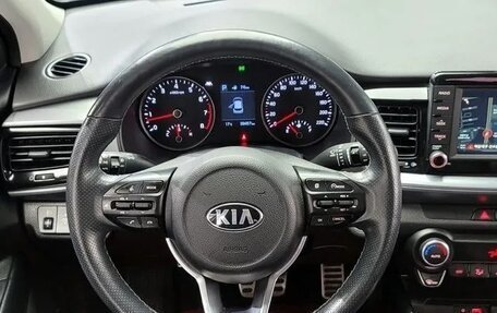 KIA Stonic, 2021 год, 1 860 000 рублей, 5 фотография