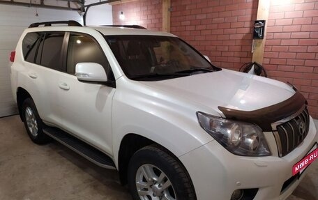 Toyota Land Cruiser Prado 150 рестайлинг 2, 2011 год, 2 600 000 рублей, 5 фотография