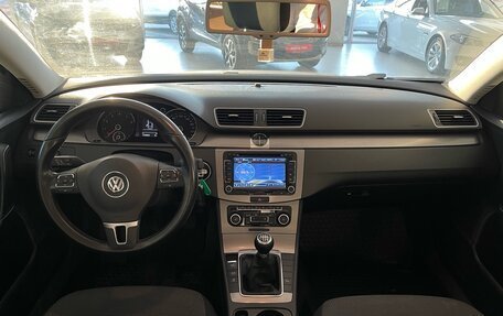 Volkswagen Passat B7, 2011 год, 1 220 000 рублей, 9 фотография