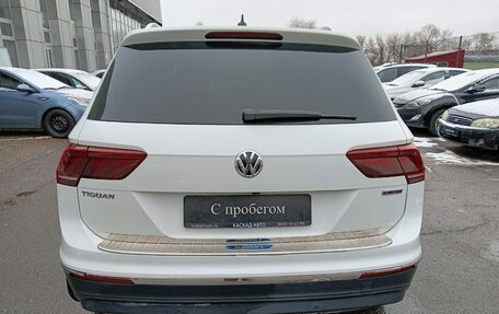 Volkswagen Tiguan II, 2018 год, 2 950 000 рублей, 4 фотография