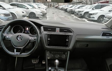 Volkswagen Tiguan II, 2018 год, 2 950 000 рублей, 10 фотография