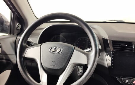 Hyundai Solaris II рестайлинг, 2013 год, 695 000 рублей, 11 фотография