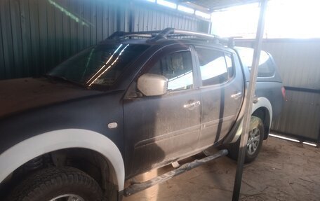 Mitsubishi L200 IV рестайлинг, 2011 год, 1 500 000 рублей, 2 фотография