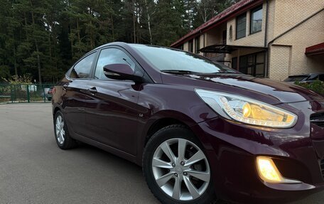 Hyundai Solaris II рестайлинг, 2013 год, 1 200 000 рублей, 4 фотография