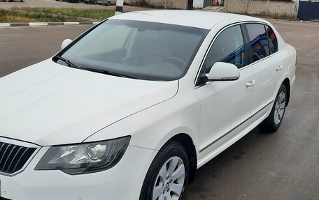 Skoda Superb III рестайлинг, 2014 год, 1 450 000 рублей, 22 фотография