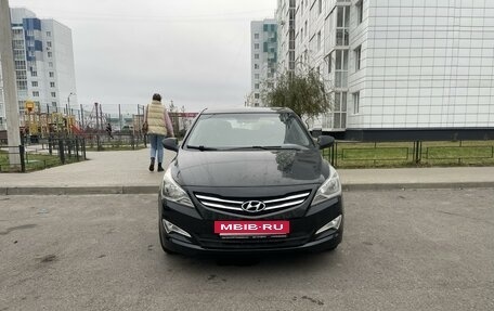 Hyundai Solaris II рестайлинг, 2015 год, 650 000 рублей, 2 фотография