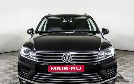 Volkswagen Touareg III, 2015 год, 2 798 000 рублей, 2 фотография