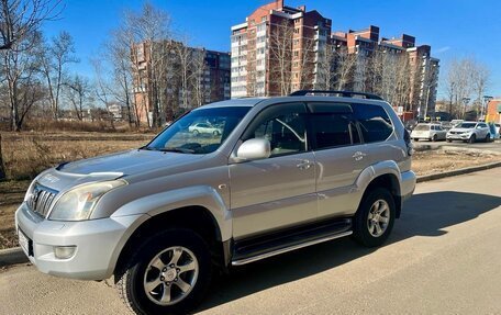 Toyota Land Cruiser Prado 120 рестайлинг, 2005 год, 2 640 000 рублей, 1 фотография