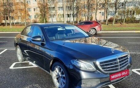 Mercedes-Benz E-Класс, 2019 год, 2 800 000 рублей, 4 фотография