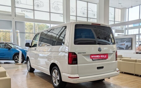 Volkswagen Multivan T6 рестайлинг, 2022 год, 13 600 000 рублей, 5 фотография