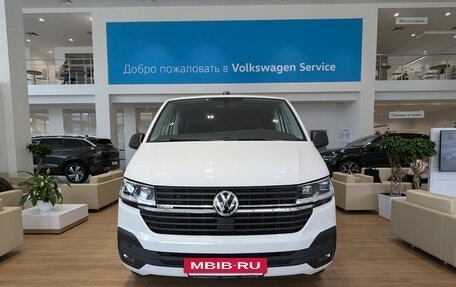 Volkswagen Multivan T6 рестайлинг, 2022 год, 13 600 000 рублей, 2 фотография