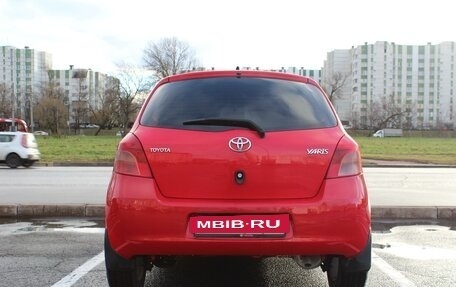 Toyota Yaris III рестайлинг, 2006 год, 680 000 рублей, 5 фотография