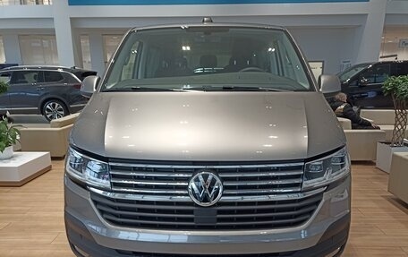 Volkswagen Caravelle T6 рестайлинг, 2024 год, 11 779 800 рублей, 2 фотография