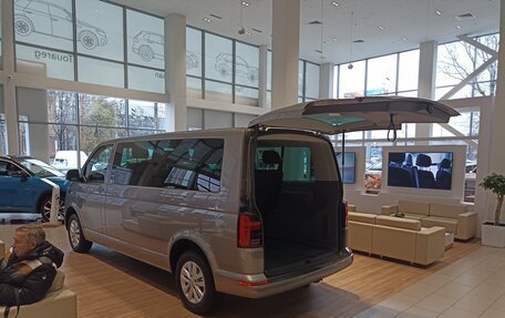 Volkswagen Caravelle T6 рестайлинг, 2024 год, 11 779 800 рублей, 14 фотография